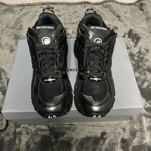 Balenciaga Runners Black Sneakers